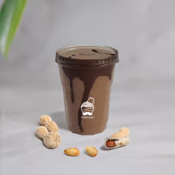 ميلك شيك نوتيلا بالبندق